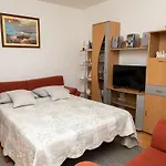 Sea Line - Two Bedroom With Terrace And Sea View * Prigradica