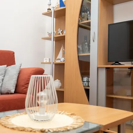 Sea Line - Two Bedroom With Terrace And Sea View Prigradica