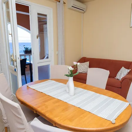 Sea Line - Two Bedroom With Terrace And Sea View Apartment *