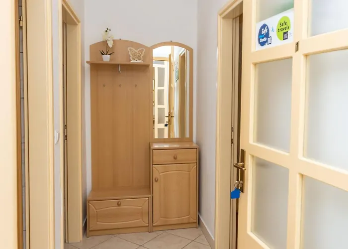 Apartment Sea Line - Two Bedroom With Terrace And Sea View Prigradica