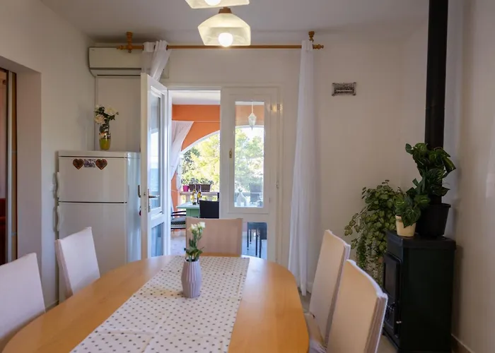 Sea Line - Two Bedroom With Terrace And Sea View Apartment