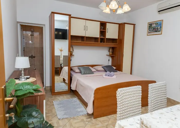 Sea Line - Two Bedroom With Terrace And Sea View *