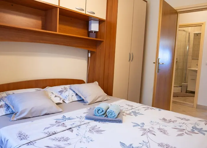 Sea Line - Two Bedroom With Terrace And Sea View Apartment Prigradica