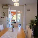 Sea Line - Two Bedroom With Terrace And Sea View Apartman