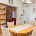 Sea Line - Two Bedroom With Terrace And Sea View * Prigradica