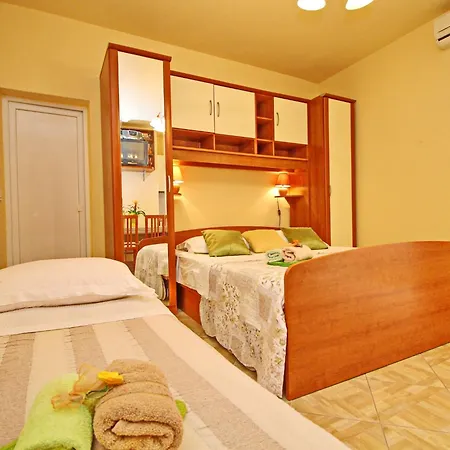 Sea Line - Two Bedroom With Terrace And Sea View Apartment *