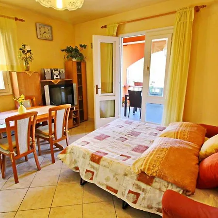 Apartment Sea Line - Two Bedroom With Terrace And Sea View