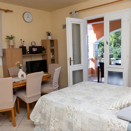 Sea Line - Two Bedroom With Terrace And Sea View Apartmán Prigradica