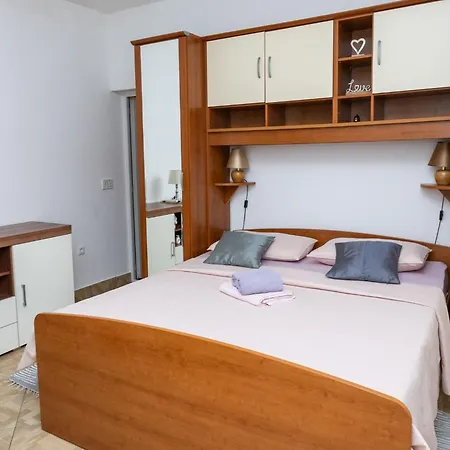 Apartmán Sea Line - Two Bedroom With Terrace And Sea View Prigradica