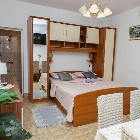 Sea Line - Two Bedroom With Terrace And Sea View *