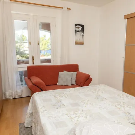 Sea Line - Two Bedroom With Terrace And Sea View Apartmán