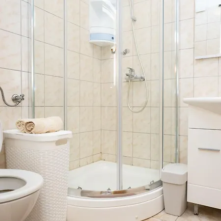 Sea Line - Two Bedroom With Terrace And Sea View Apartmán *